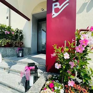 Hotel Bel Sit, Comerio